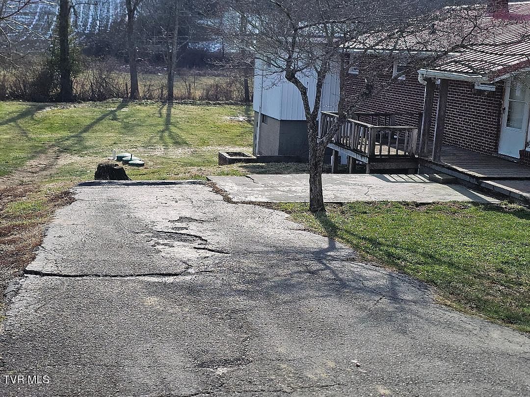 34520 Fleet Rd Glade Spring, VA 24340 - Thumbnail 3