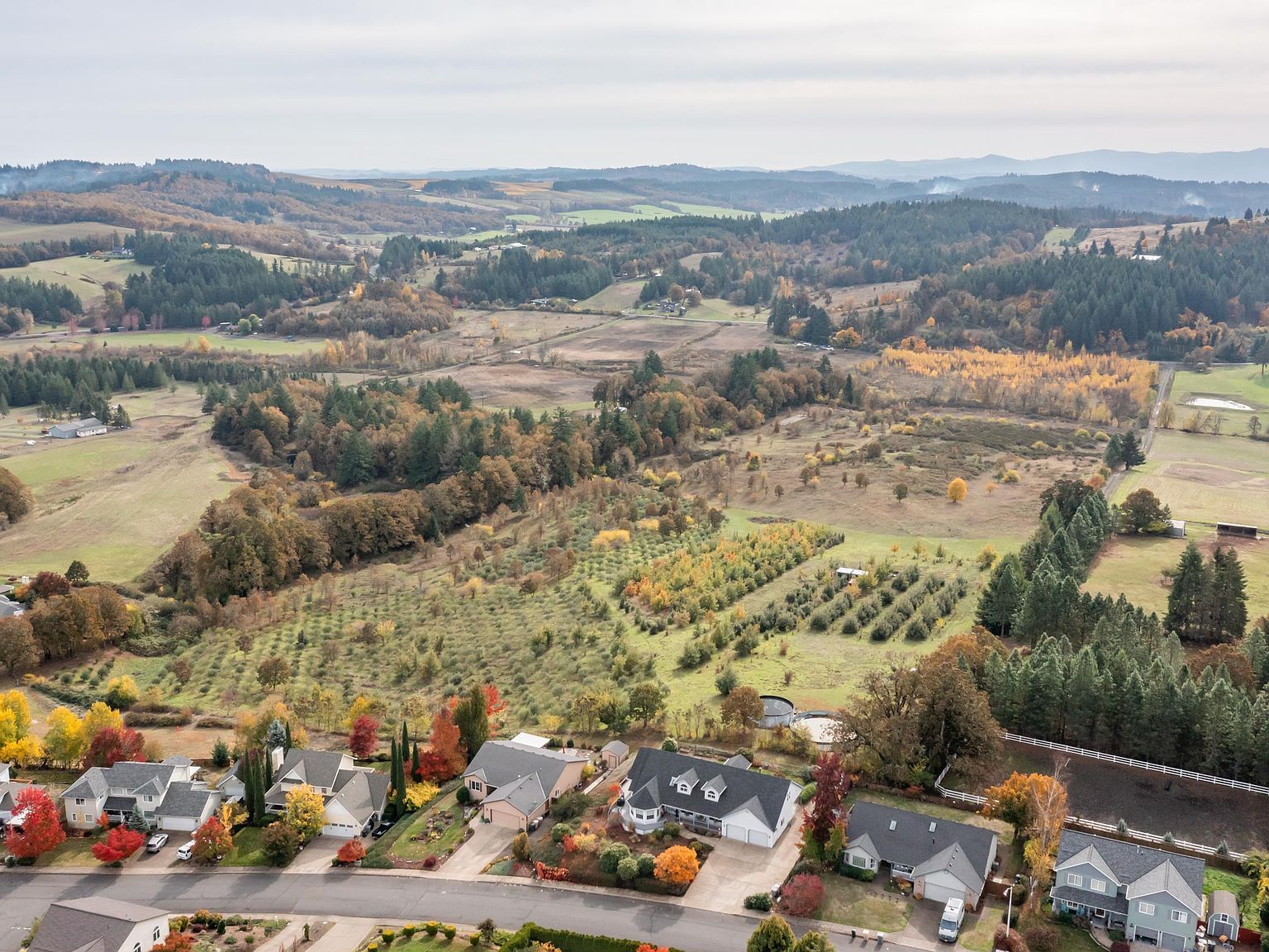 2535 Liberty Rd Dallas, OR 97338 - Thumbnail 3