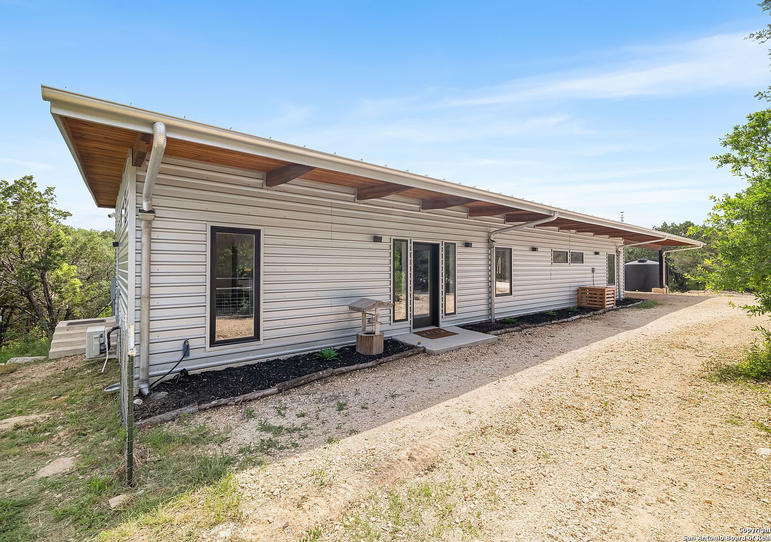 320 County Road 2722 Mico, TX 78056 - Thumbnail 3