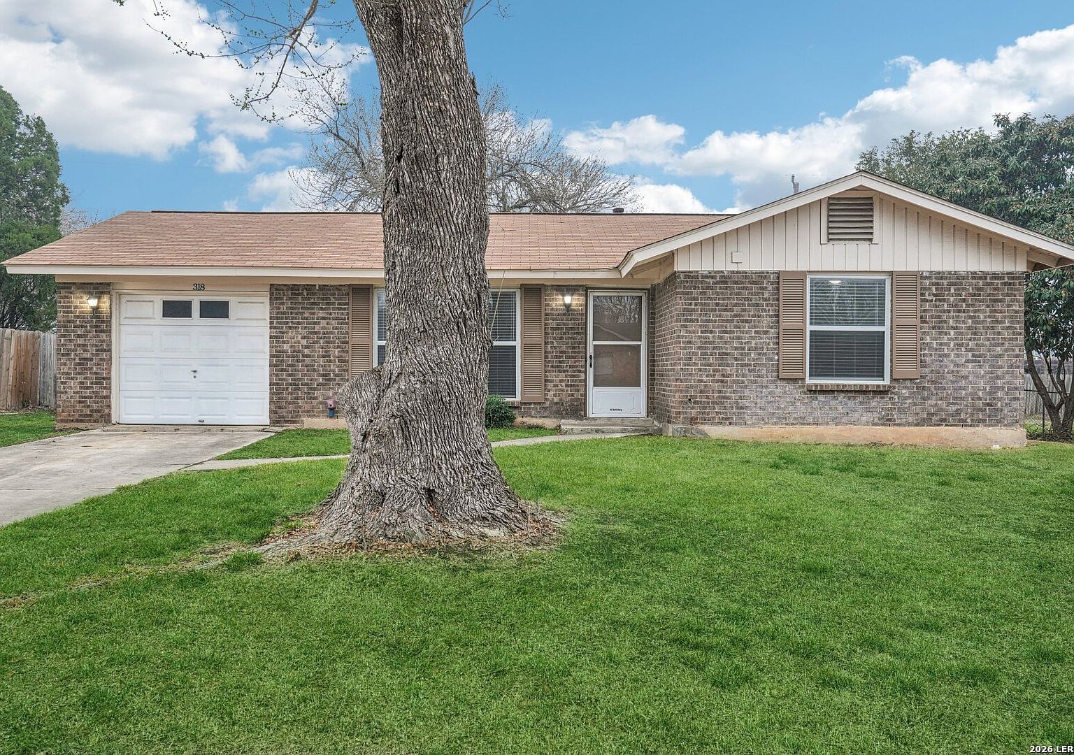 318 Balboa Dr Universal City, TX 78148 - Thumbnail 3