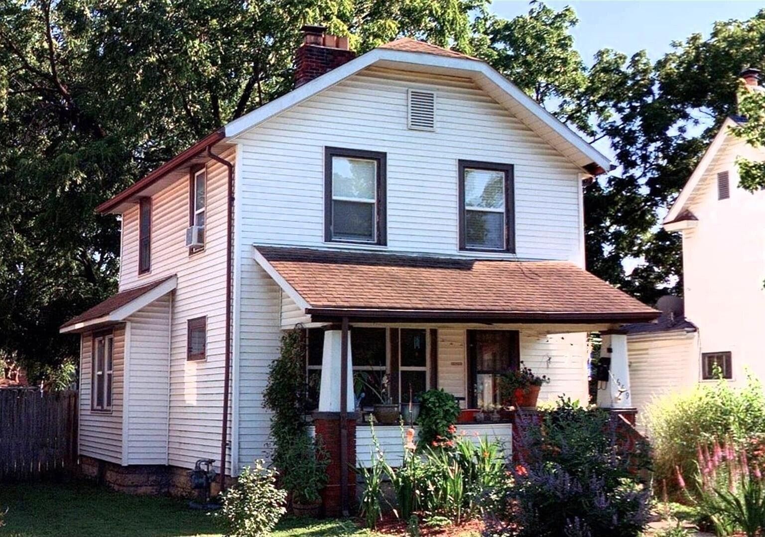 1669 Manchester Ave Columbus, OH 43211  | Single Family