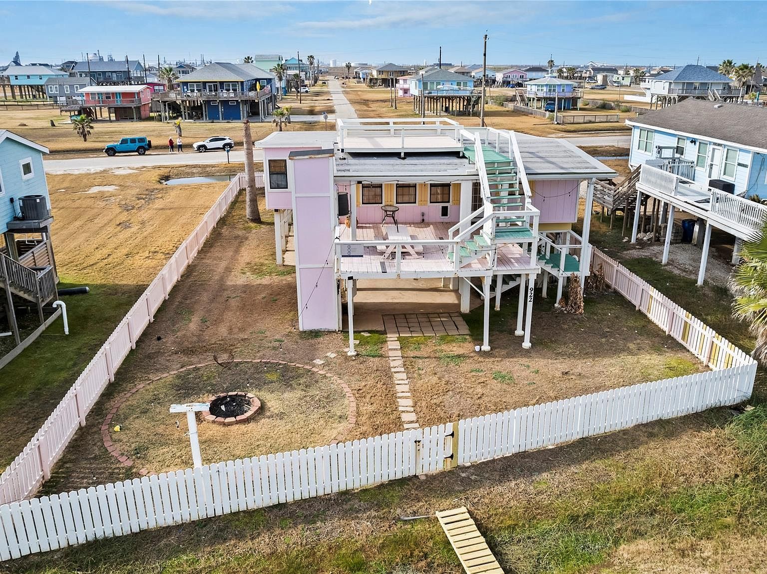 922 Seashell Dr Freeport, TX 77541 - Thumbnail 3