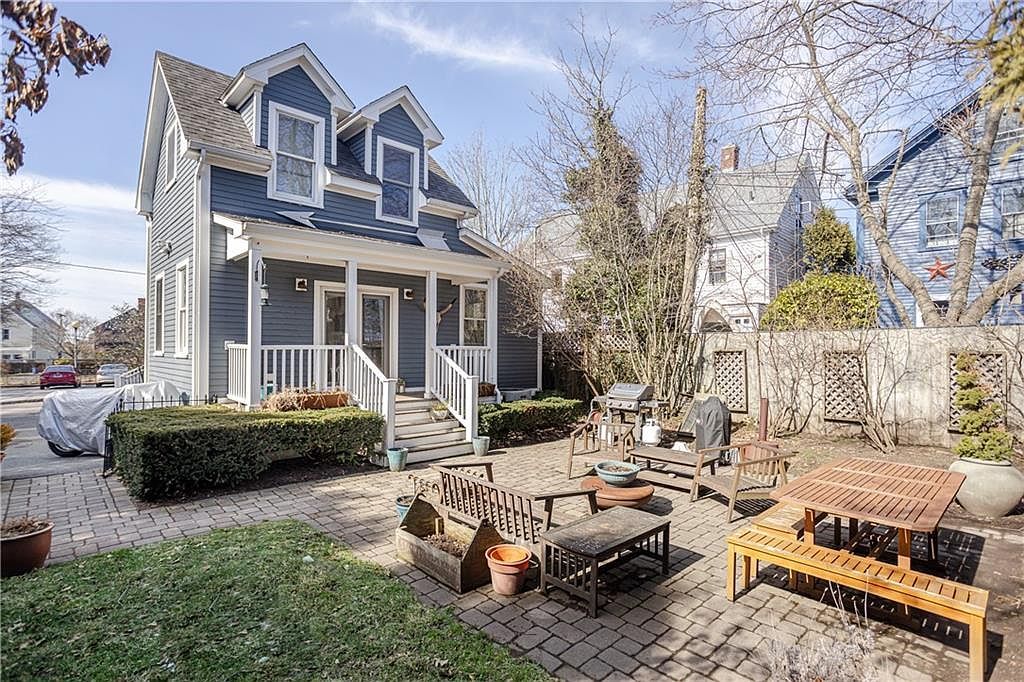 31 Edward St Newport, RI 02840 - Thumbnail 3