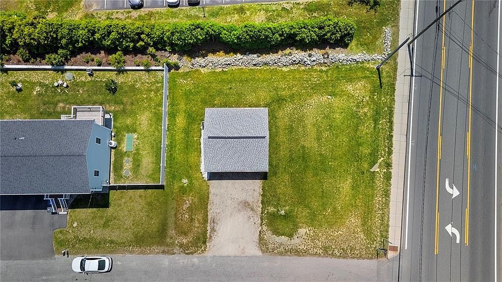3055 E Main Rd Portsmouth, RI 02871 - Thumbnail 3