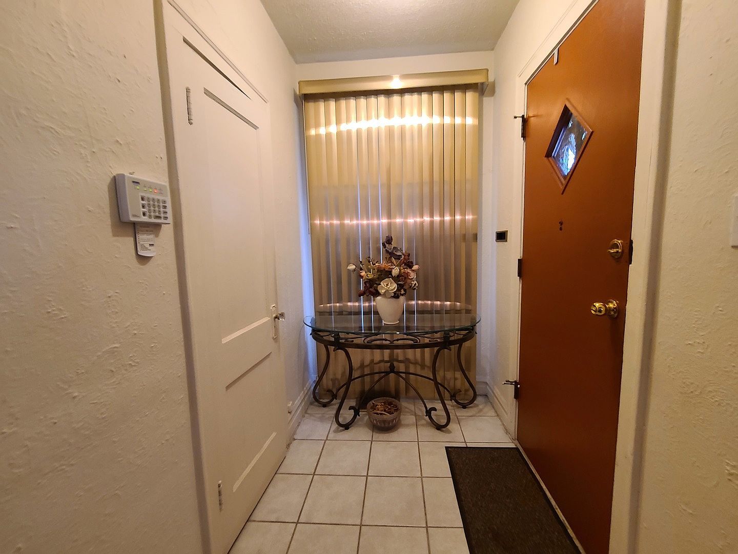 8319 S Crandon Ave Chicago, IL 60617 - Thumbnail 3