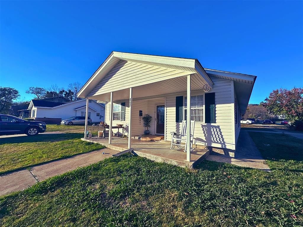 802 W Gentry St Henryetta, OK 74437 - Thumbnail 3