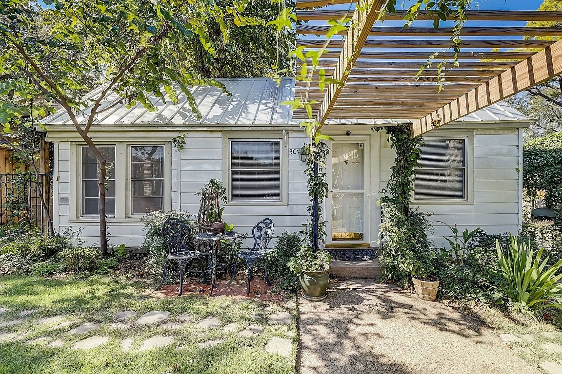 307 Wilson St Lake Dallas, TX 75065 - Thumbnail 3