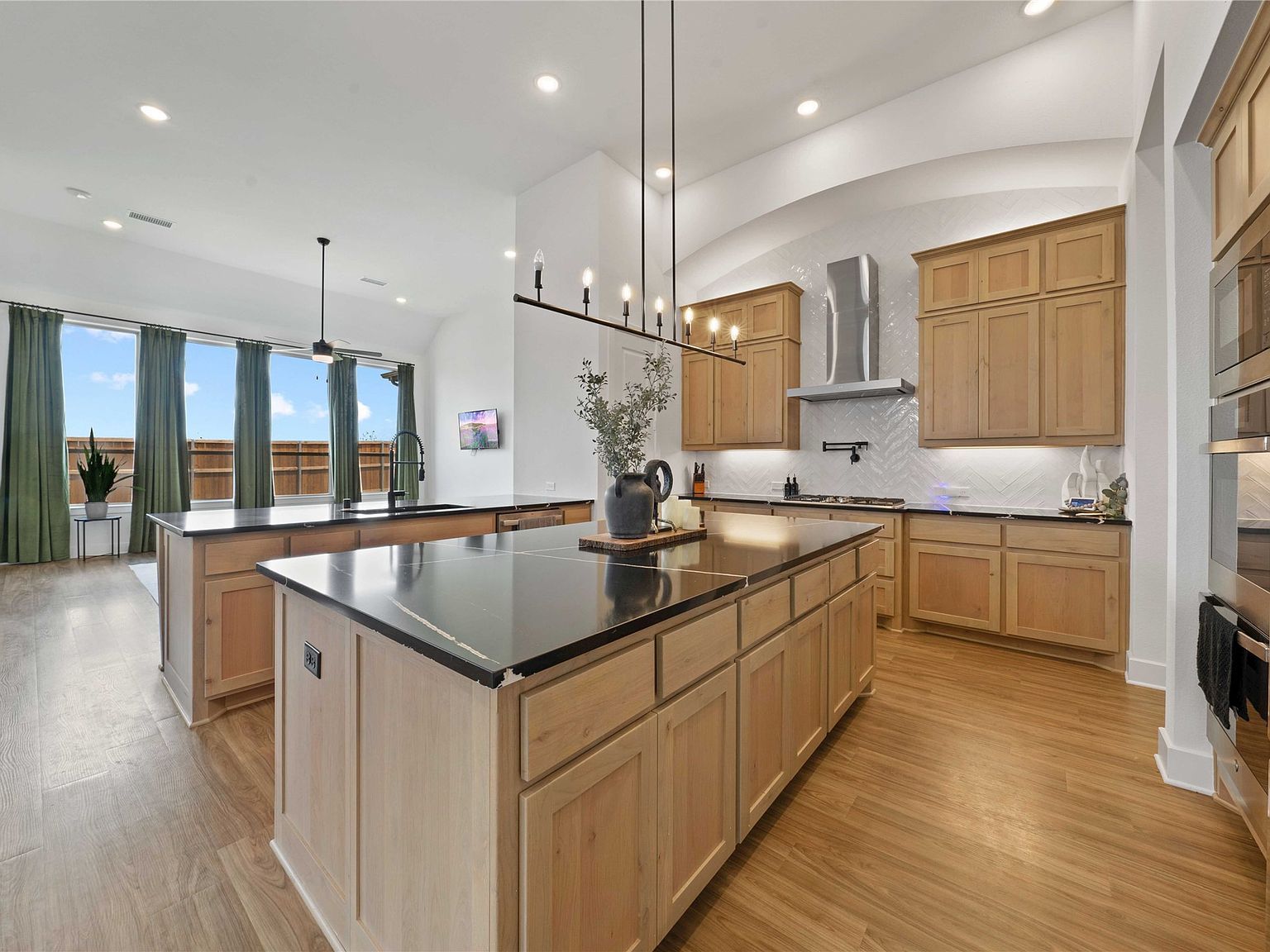 4224 Prickly Pear Ave Aubrey, TX 76227 - Thumbnail 3