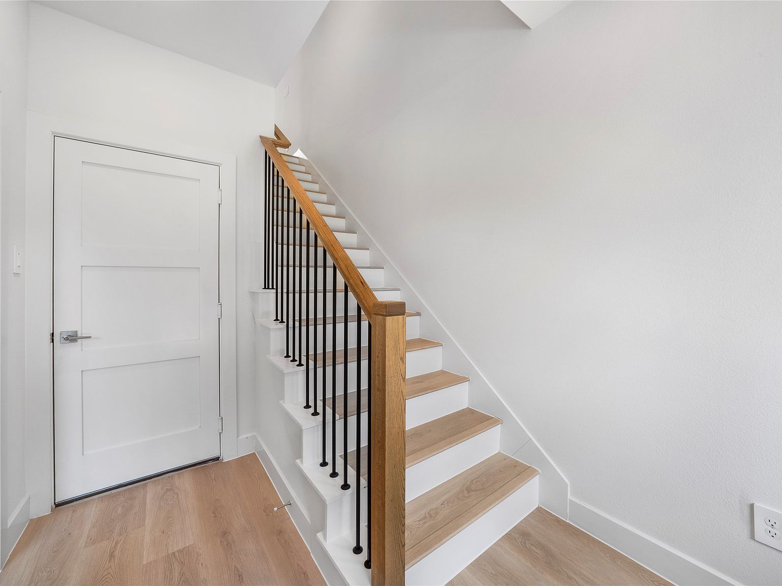 13351 Goodland St #207 Dallas, TX 75211 - Thumbnail 3