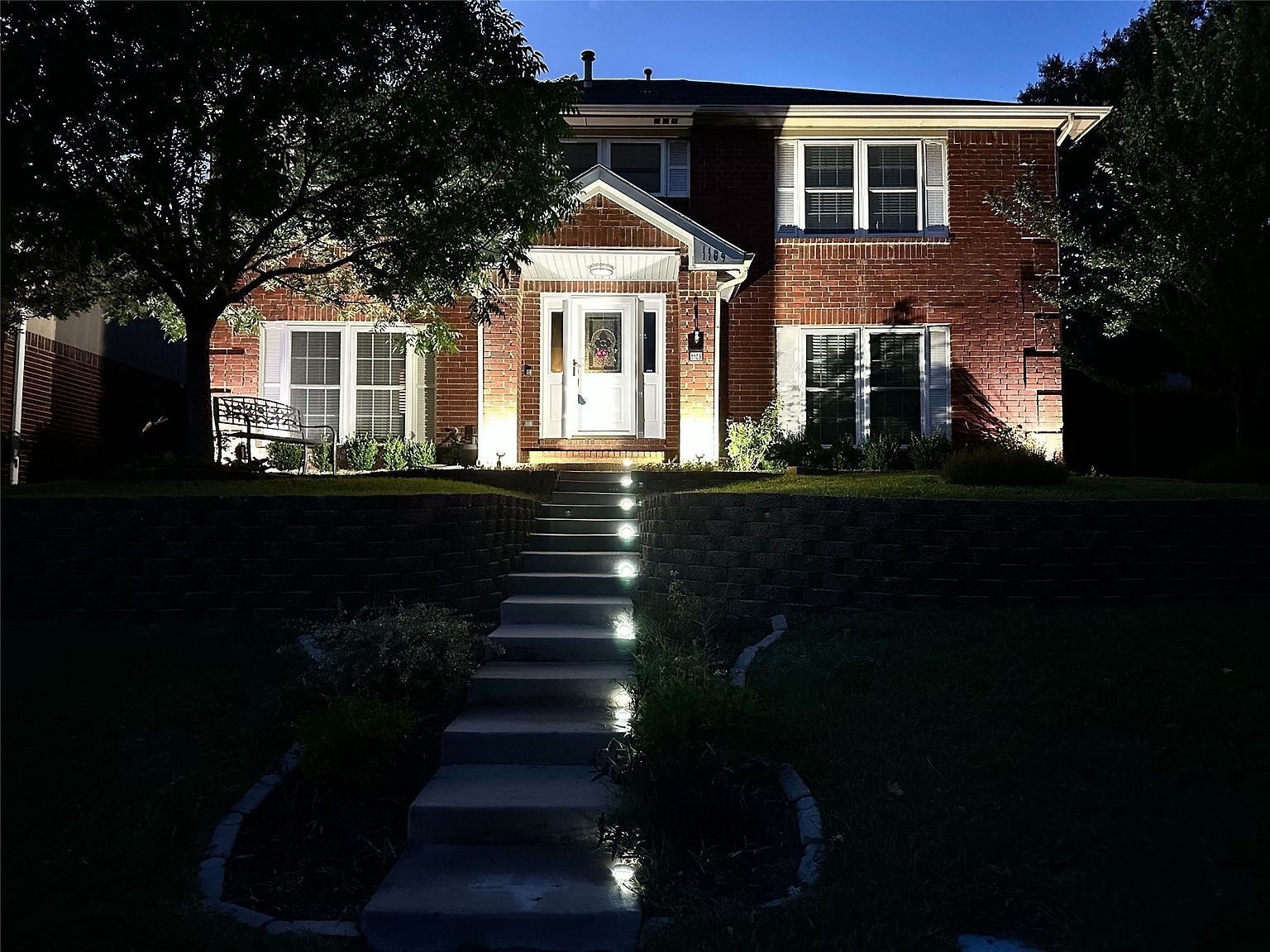 1109 Holly Dr Carrollton, TX 75010 - Thumbnail 3