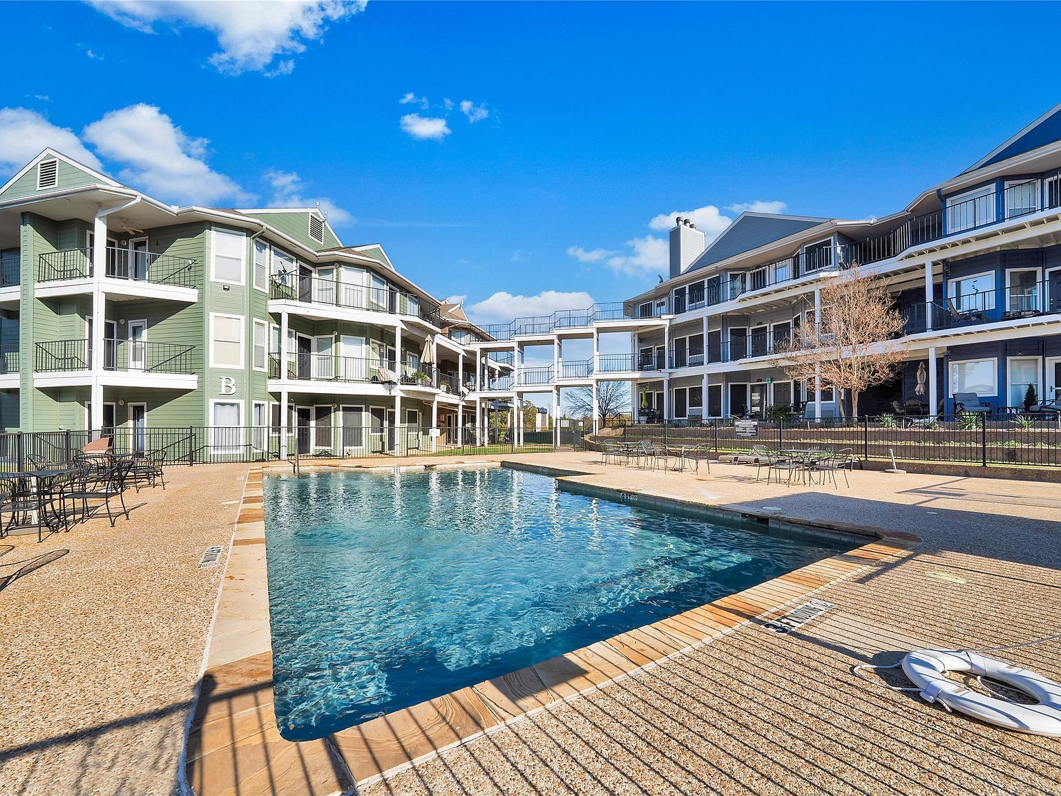 2164 Tanglewood Blvd BUILDING C-215 Pottsboro, TX 75076 - Thumbnail 3