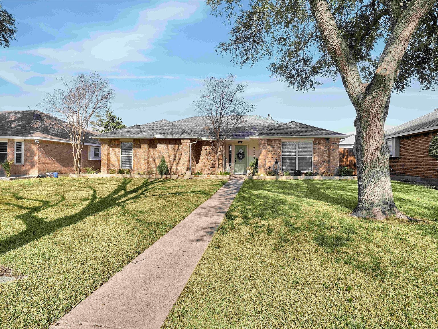 2023 Clearwater Trl Carrollton, TX 75010 - Thumbnail 3