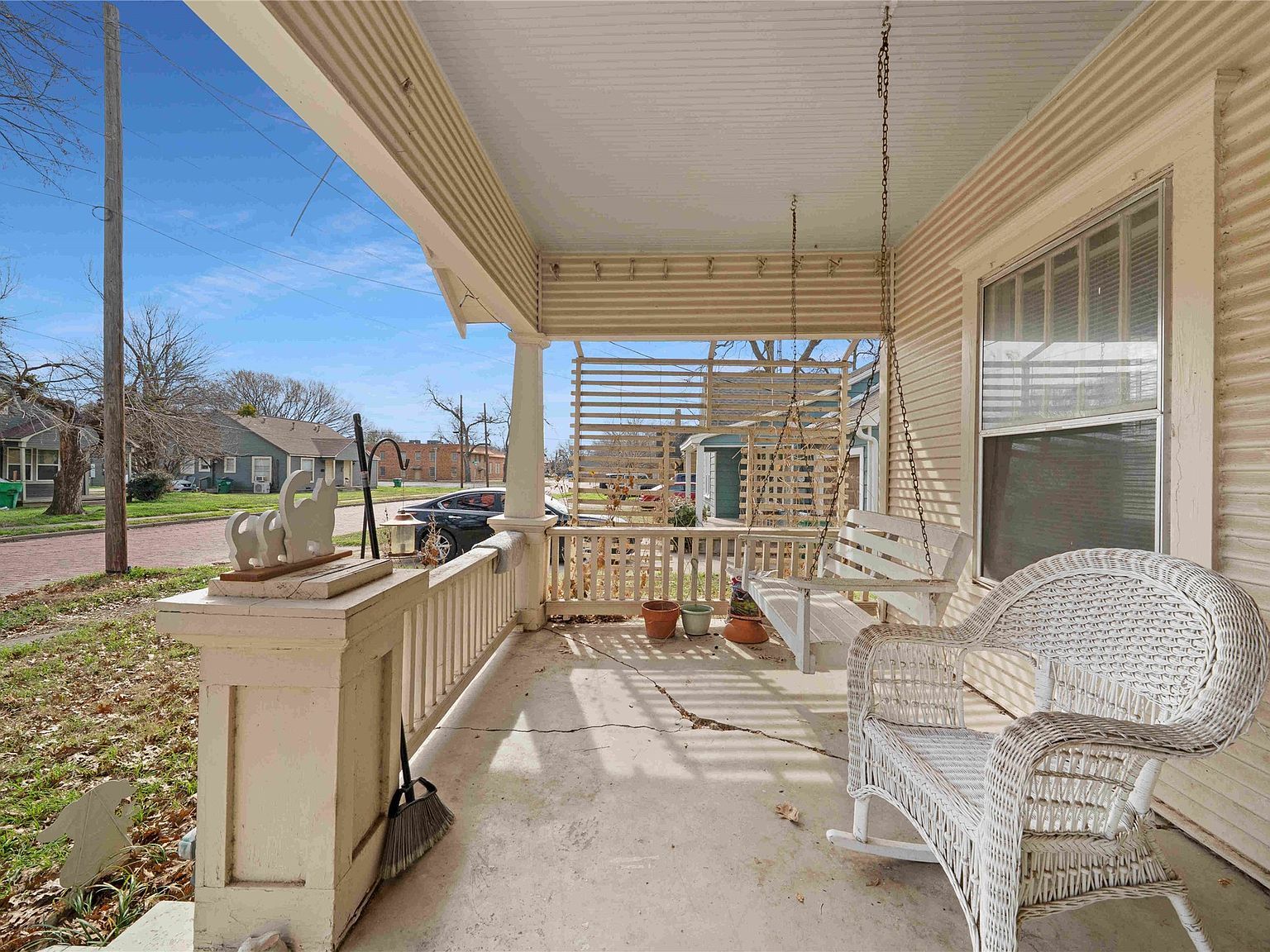 713 N Commerce St Gainesville, TX 76240 - Thumbnail 3