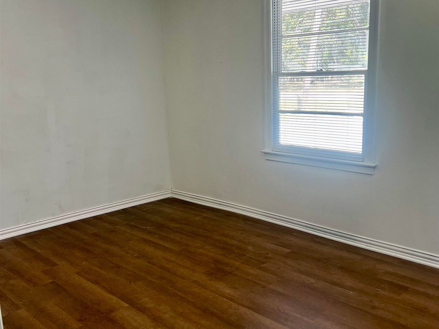 5101 Main Ave Groves, TX 77619 - Thumbnail 3