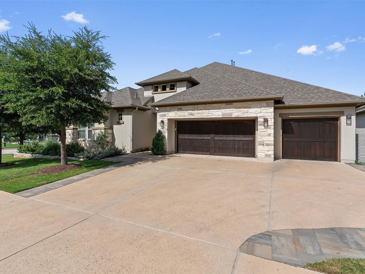 201 Barefoot Park Ln Georgetown, TX 78628 - Thumbnail 3