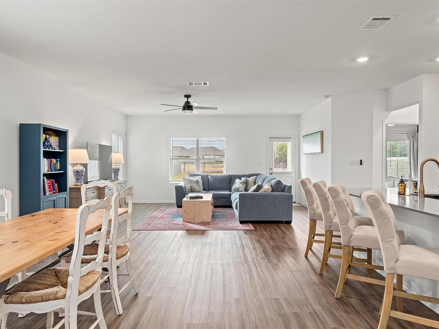 424 Wolf Springs Rd Georgetown, TX 78628 - Thumbnail 3