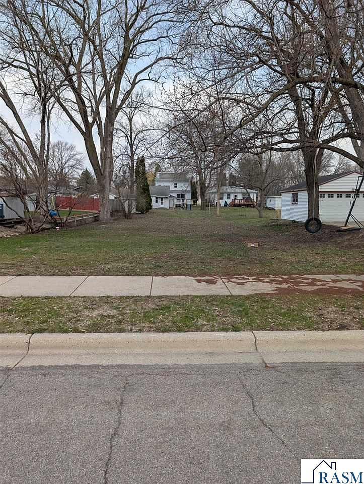 544 Harrison Ave North Mankato, MN 56003 - Thumbnail 3