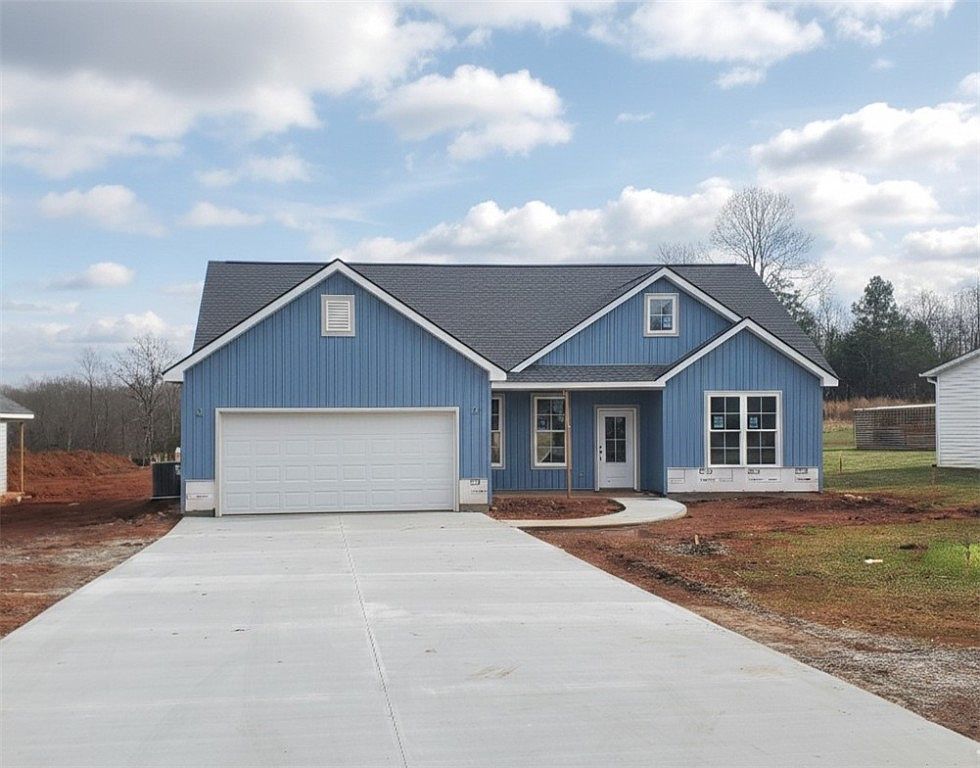 108 Oak Grove Rd Central, SC 29630 - Thumbnail 3