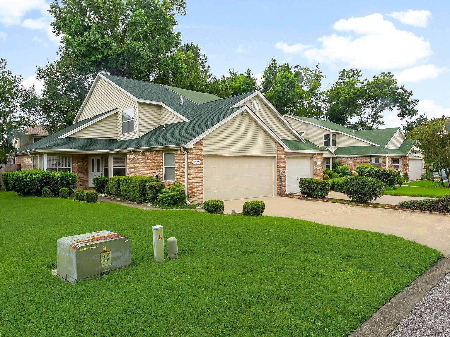 1329 White Blossom Ln Fort Walton Beach, FL 32547 - Thumbnail 3