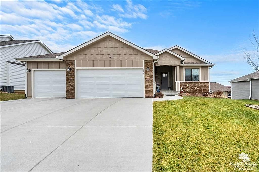 2006 Henry Dr Wamego, KS 66547 - Thumbnail 3