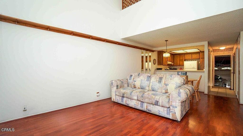 1233 Osage Ln Ventura, CA 93004 - Thumbnail 3