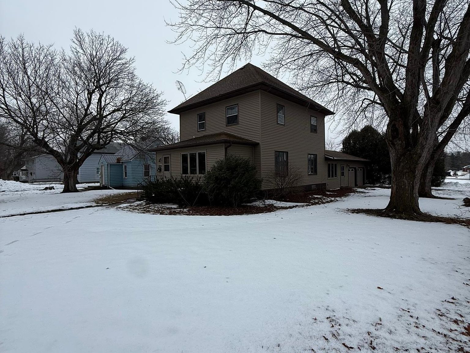 402 E Flynn St Redwood Falls, MN 56283 - Thumbnail 3