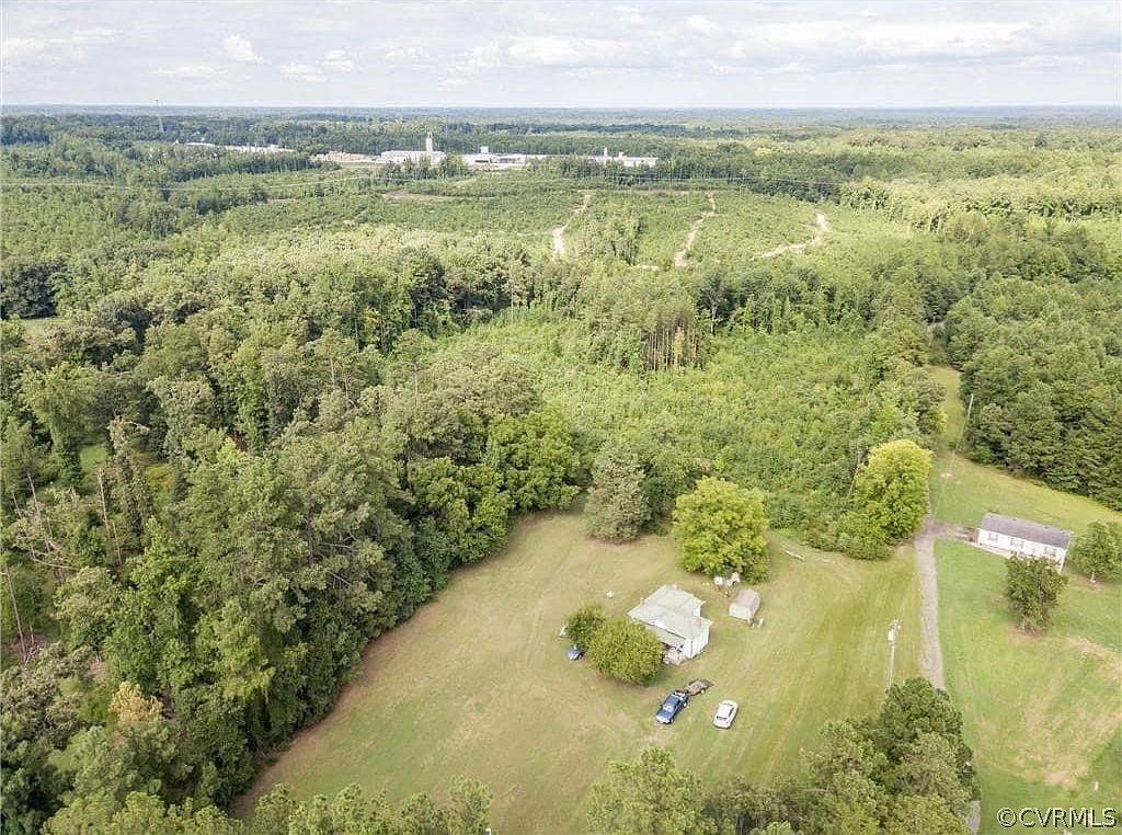 493 Solomon Rd Crewe, VA 23930 - Thumbnail 3