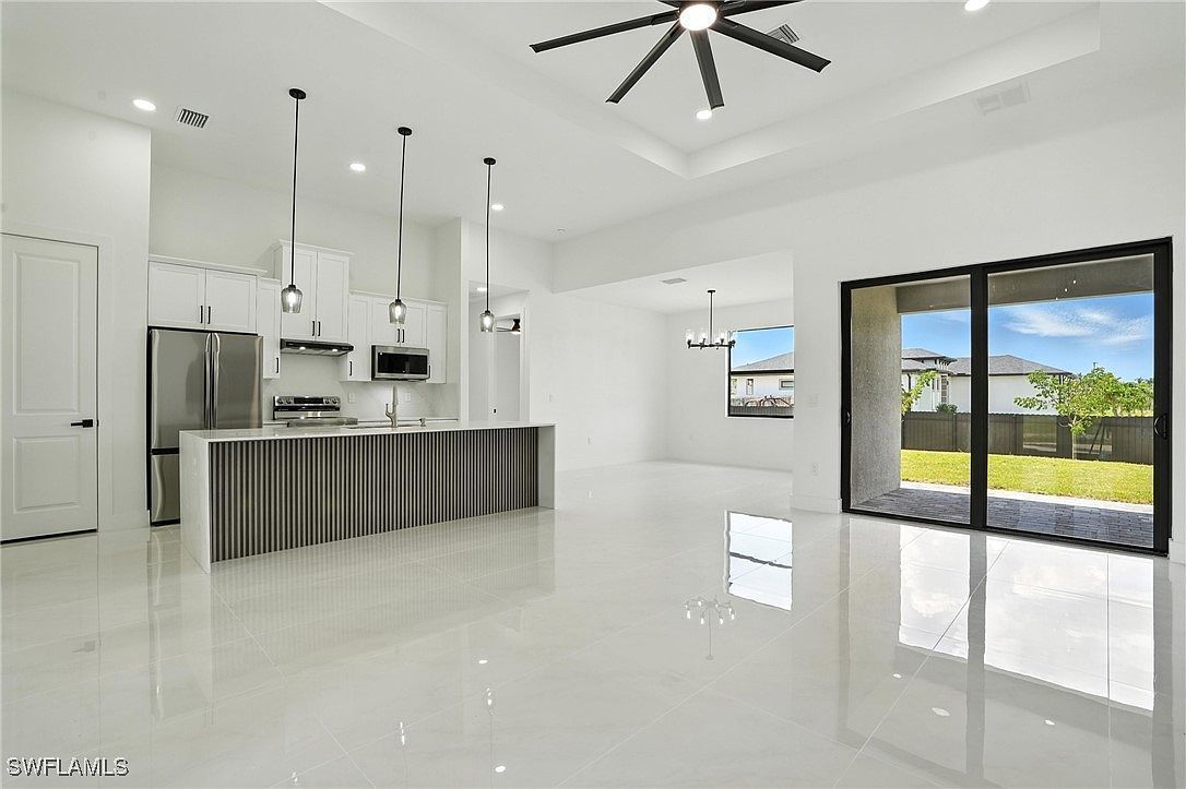 3205 Andalusia Blvd Cape Coral, FL 33909 - Thumbnail 3