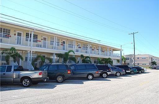 330 74th St APT 13 Miami Beach, FL 33141 - Thumbnail 3