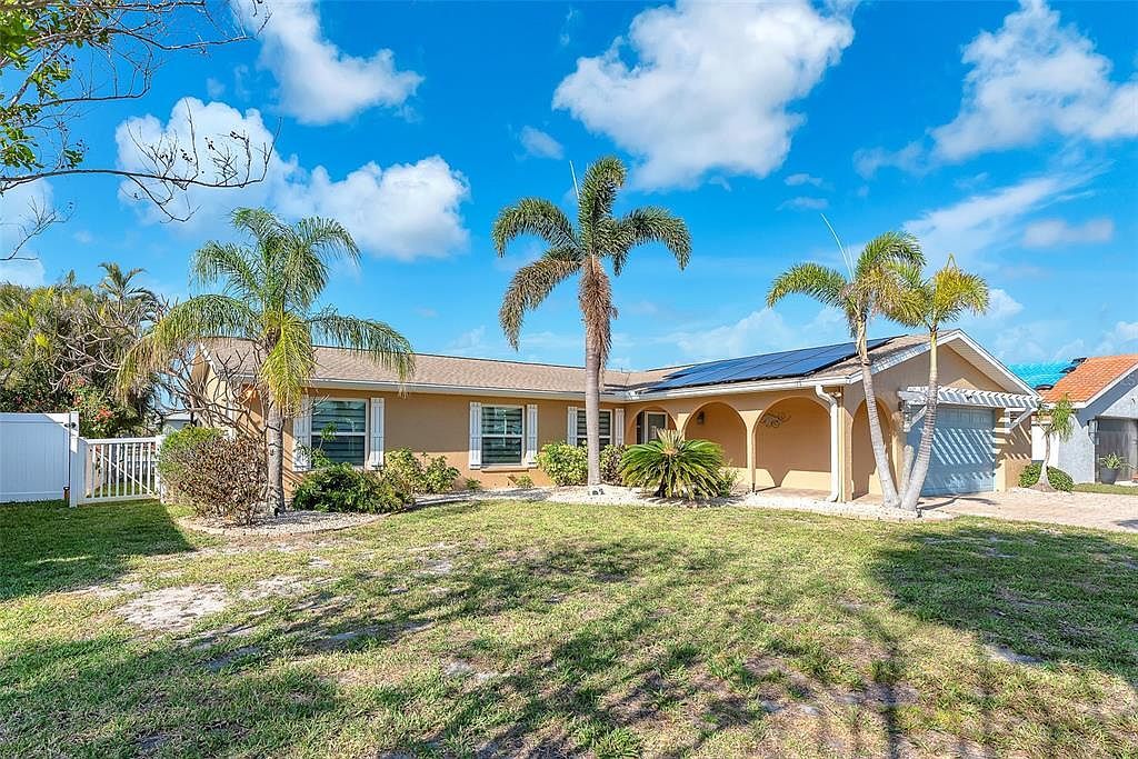 1012 Spindle Palm Way Apollo Beach, FL 33572 - Thumbnail 3