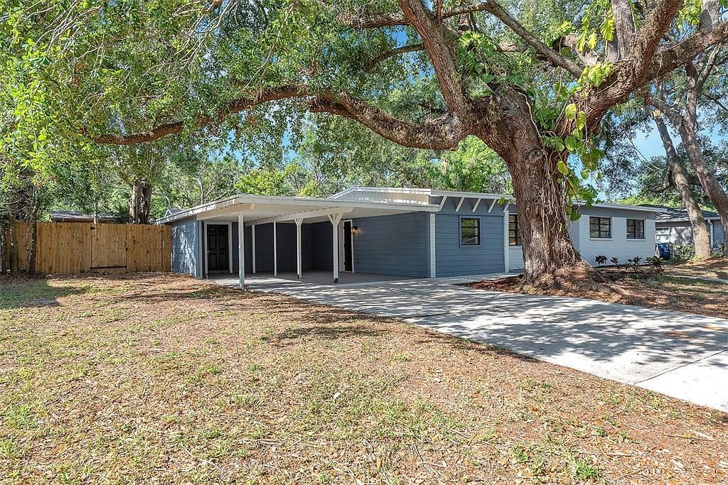 2003 E Clinton St Tampa, FL 33610 - Thumbnail 3