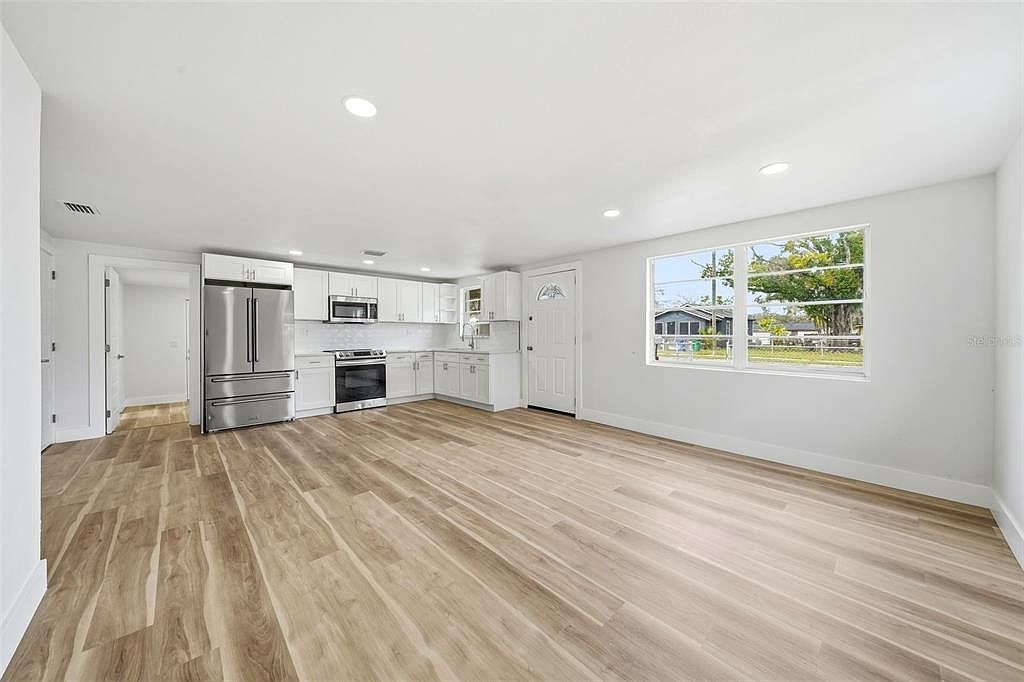 3103 Chipco St Tampa, FL 33605 - Thumbnail 3