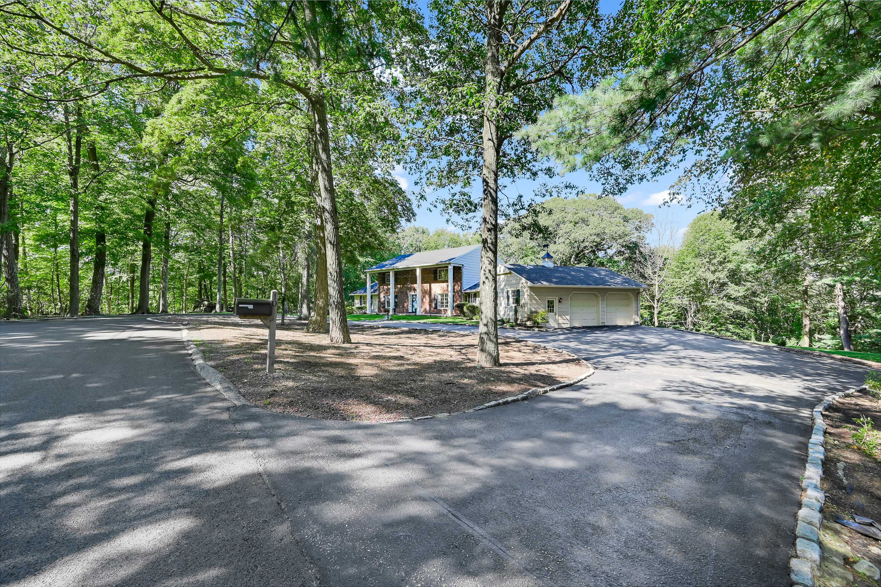 10 Briarcliff Terrace, Kinnelon, NJ, USA, 7405 | Single Family