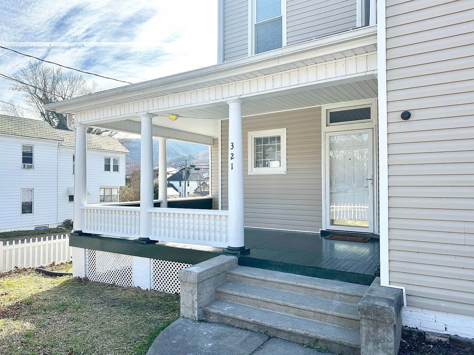 321 Pine St Clifton Forge, VA 24422 - Thumbnail 3