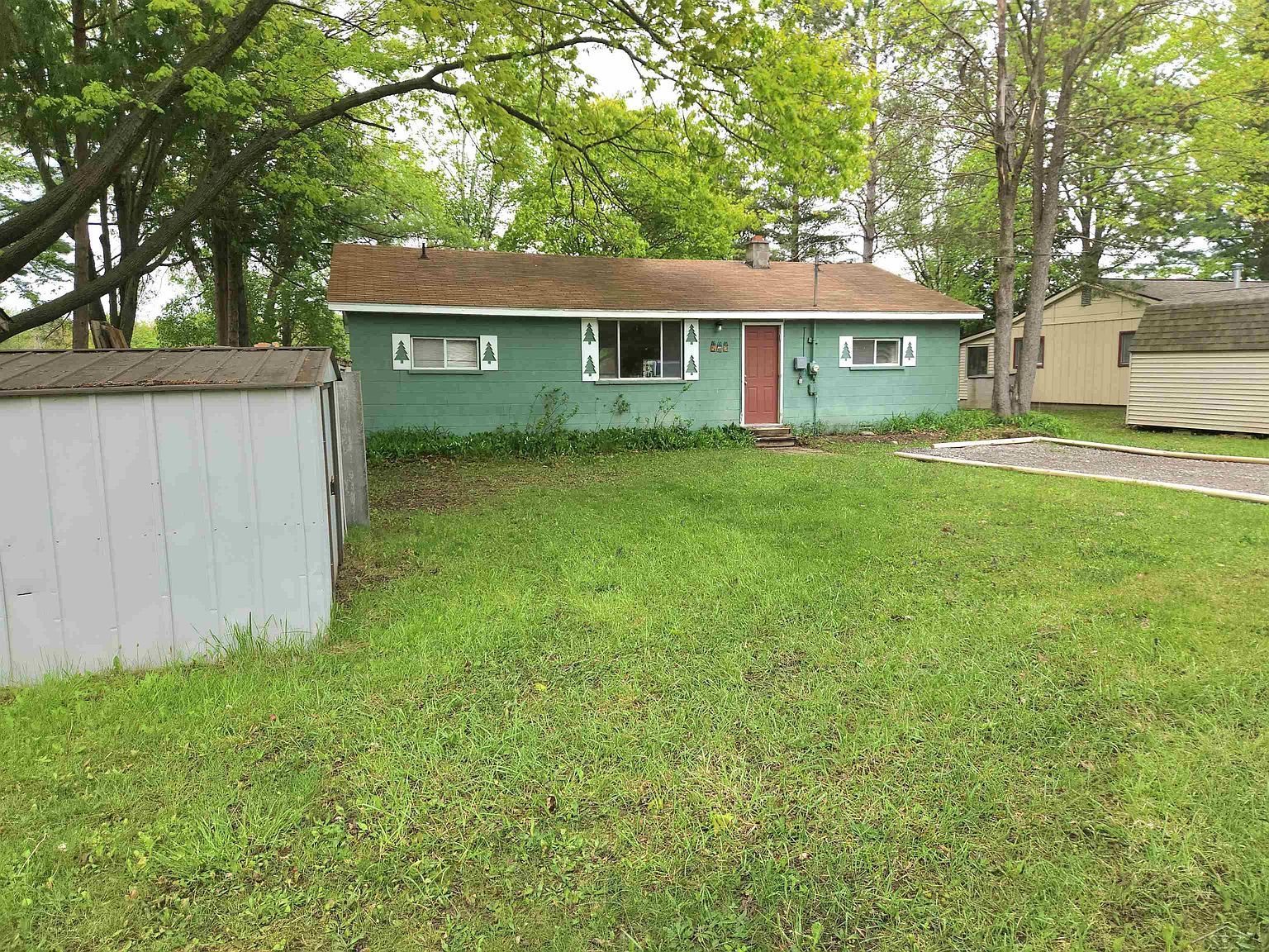 528 Hilo Rd Gladwin, MI 48624 - Thumbnail 3