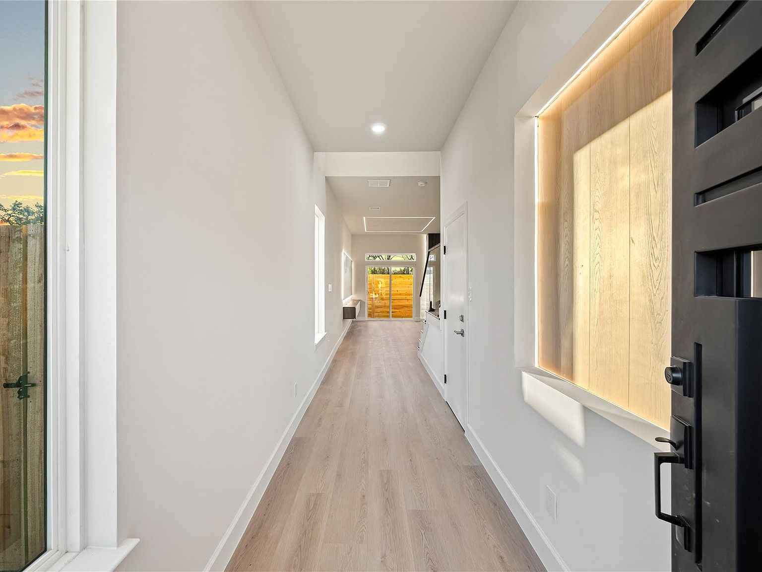 2021 Wilburforce St W Houston, TX 77091 - Thumbnail 3