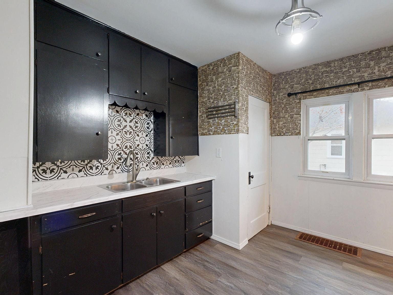 820 Mill St Midland, MI 48640 - Thumbnail 3