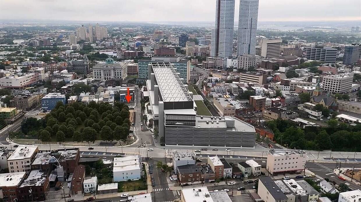 26 Oakland Ave Jersey City, NJ 07306 - Thumbnail 3