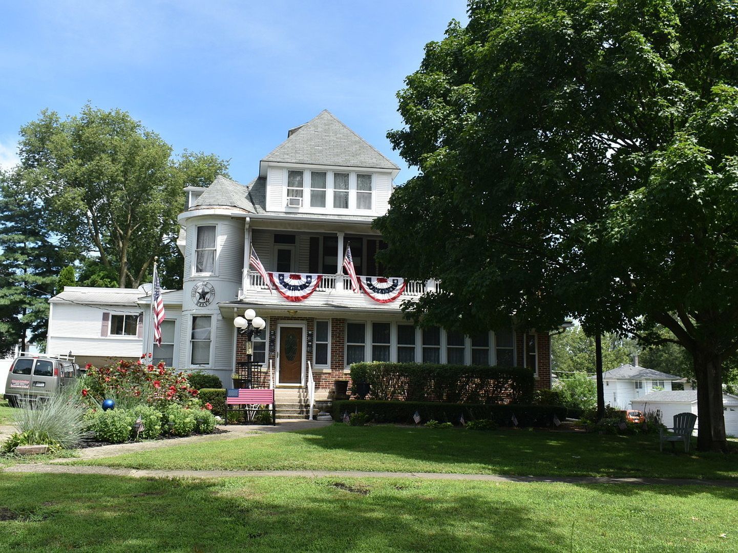 330 E Locust St Watseka, IL 60970 - Thumbnail 3