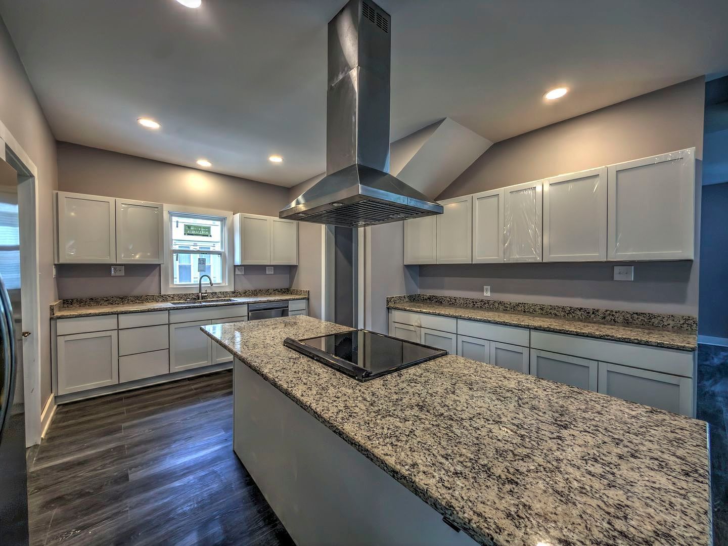 623 S 4th St Watseka, IL 60970 - Thumbnail 3