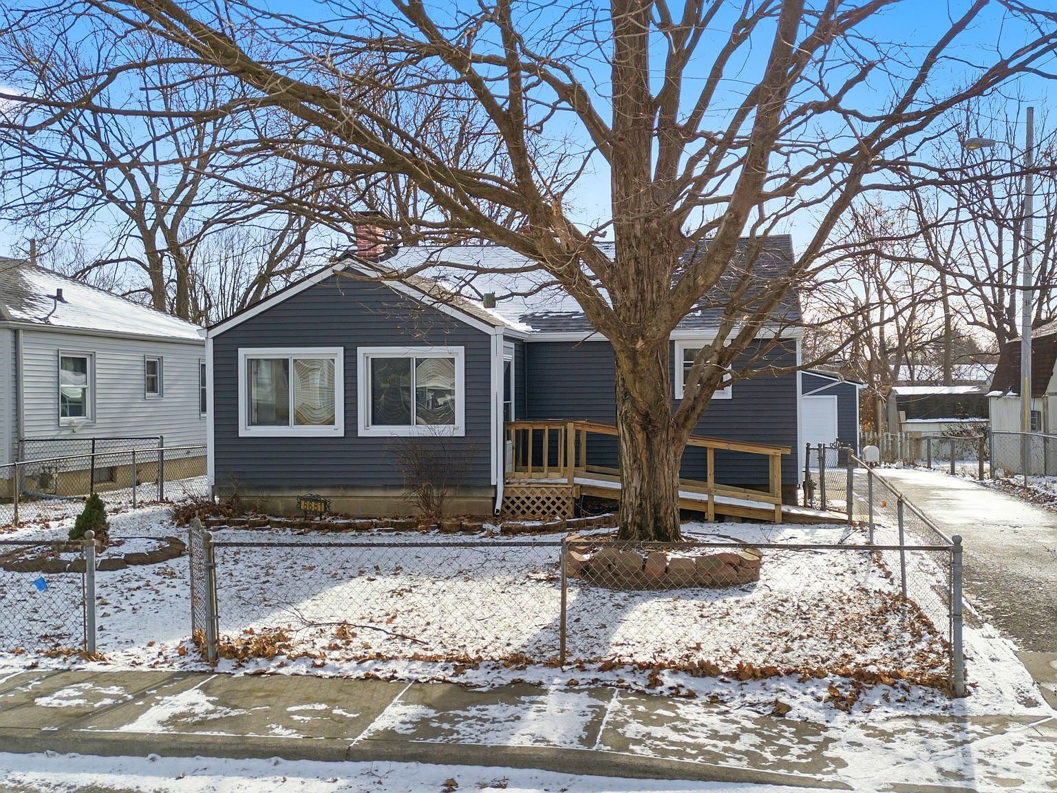 6651 E 18th St Indianapolis, IN 46219 - Thumbnail 3