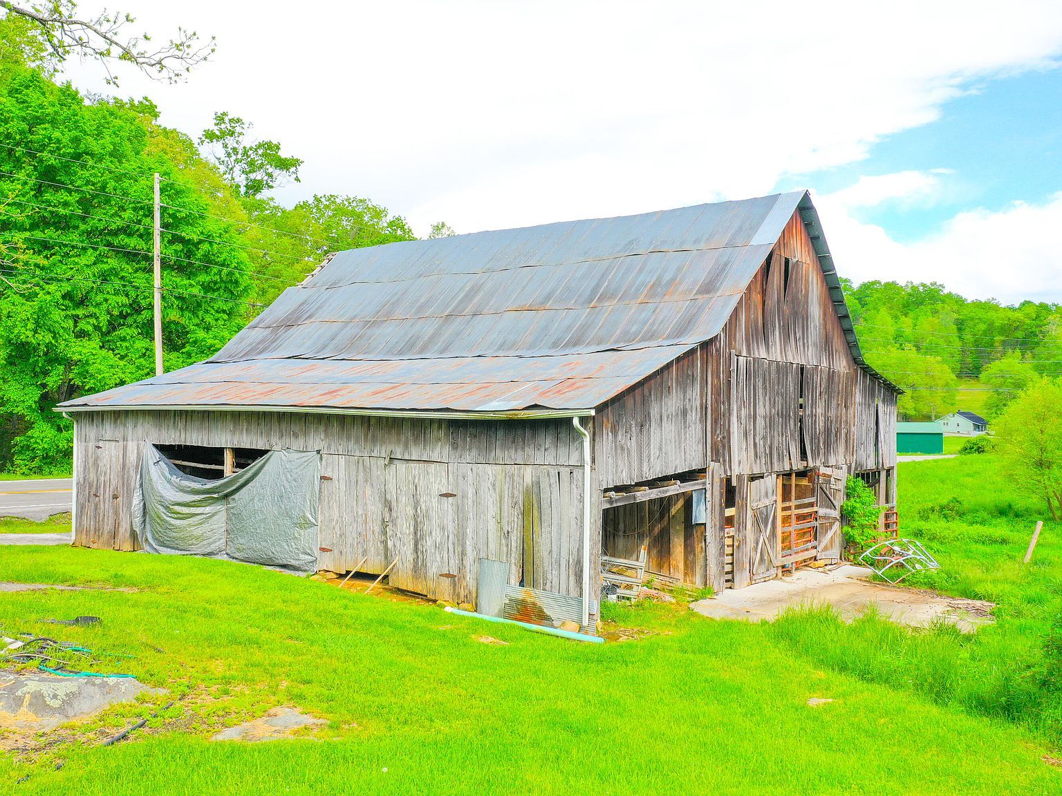 12818 N Highway 421 Manchester, KY 40962 - Thumbnail 3