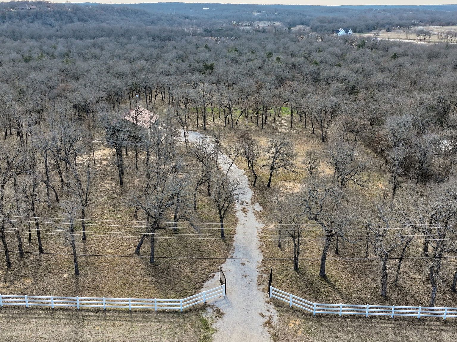 246 Silver Lakes Dr Sunset, TX 76270 - Thumbnail 3