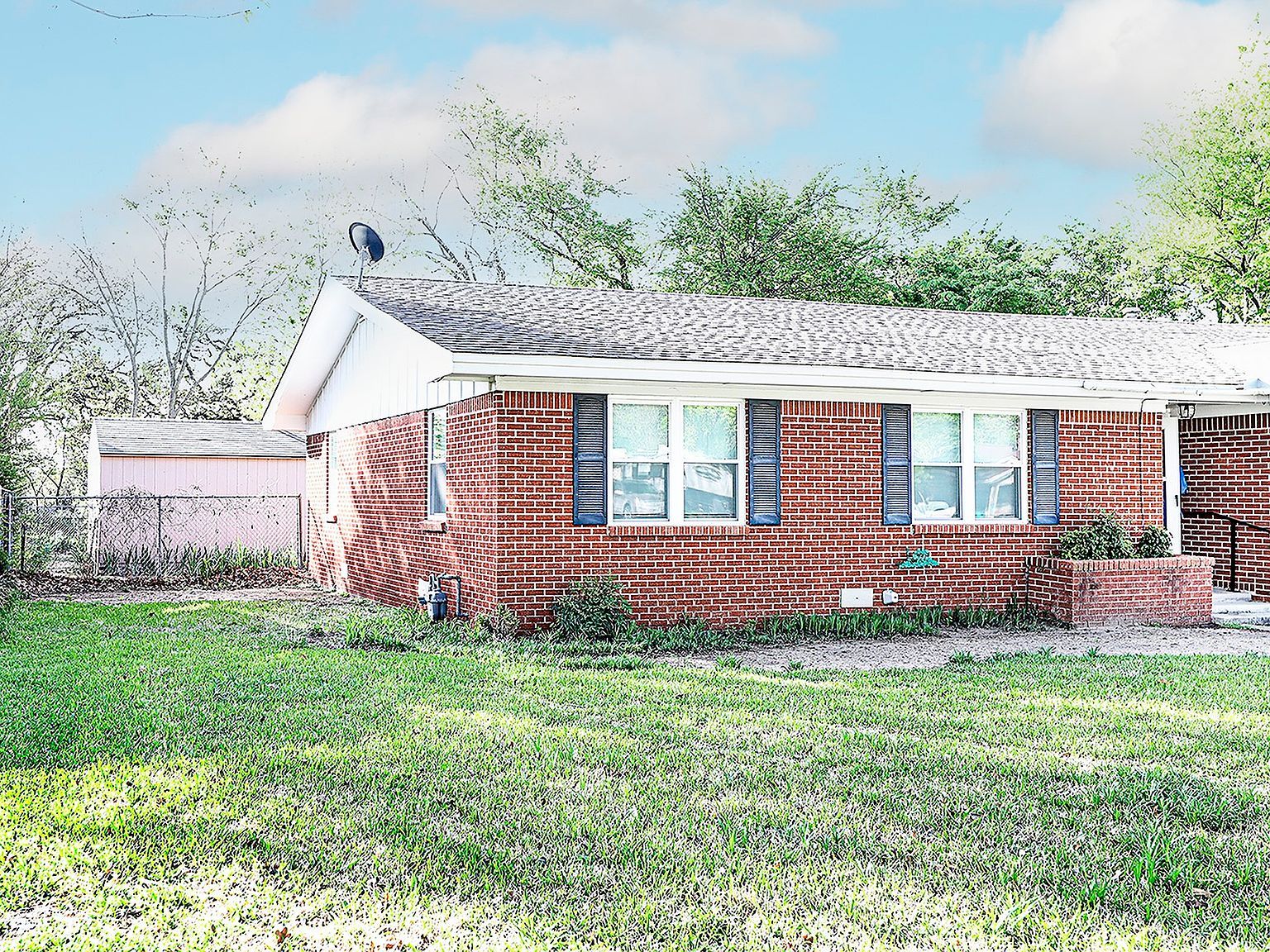 1209 Pebble St Bowie, TX 76230 - Thumbnail 3