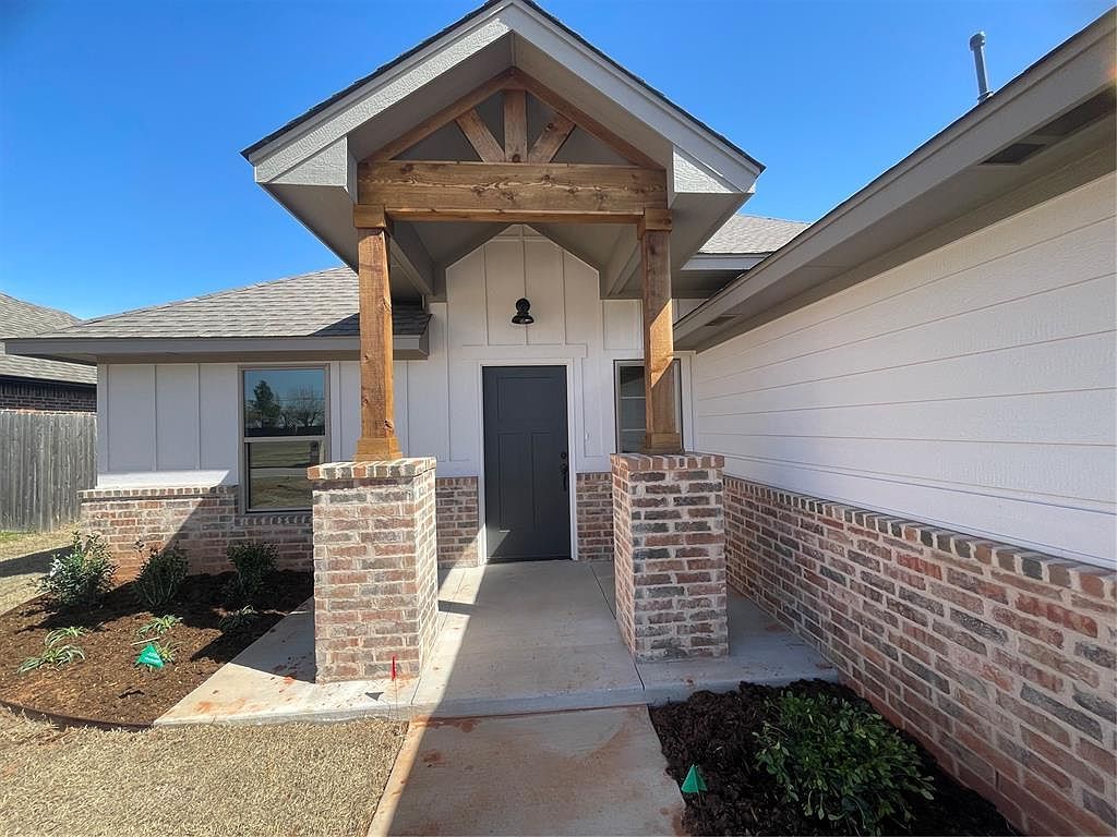 4516 Hambletonian Ln Mustang, OK 73064 - Thumbnail 3