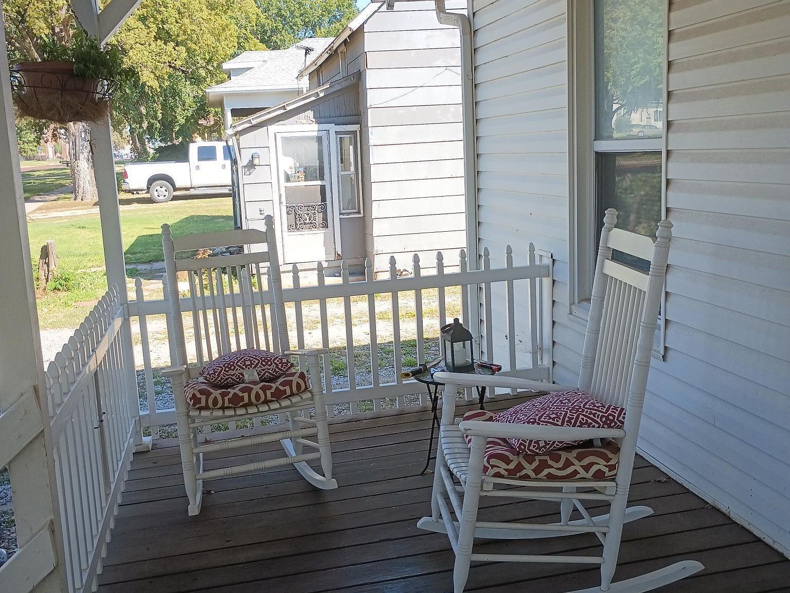 418 S East Ave Lyons, KS 67554 - Thumbnail 3