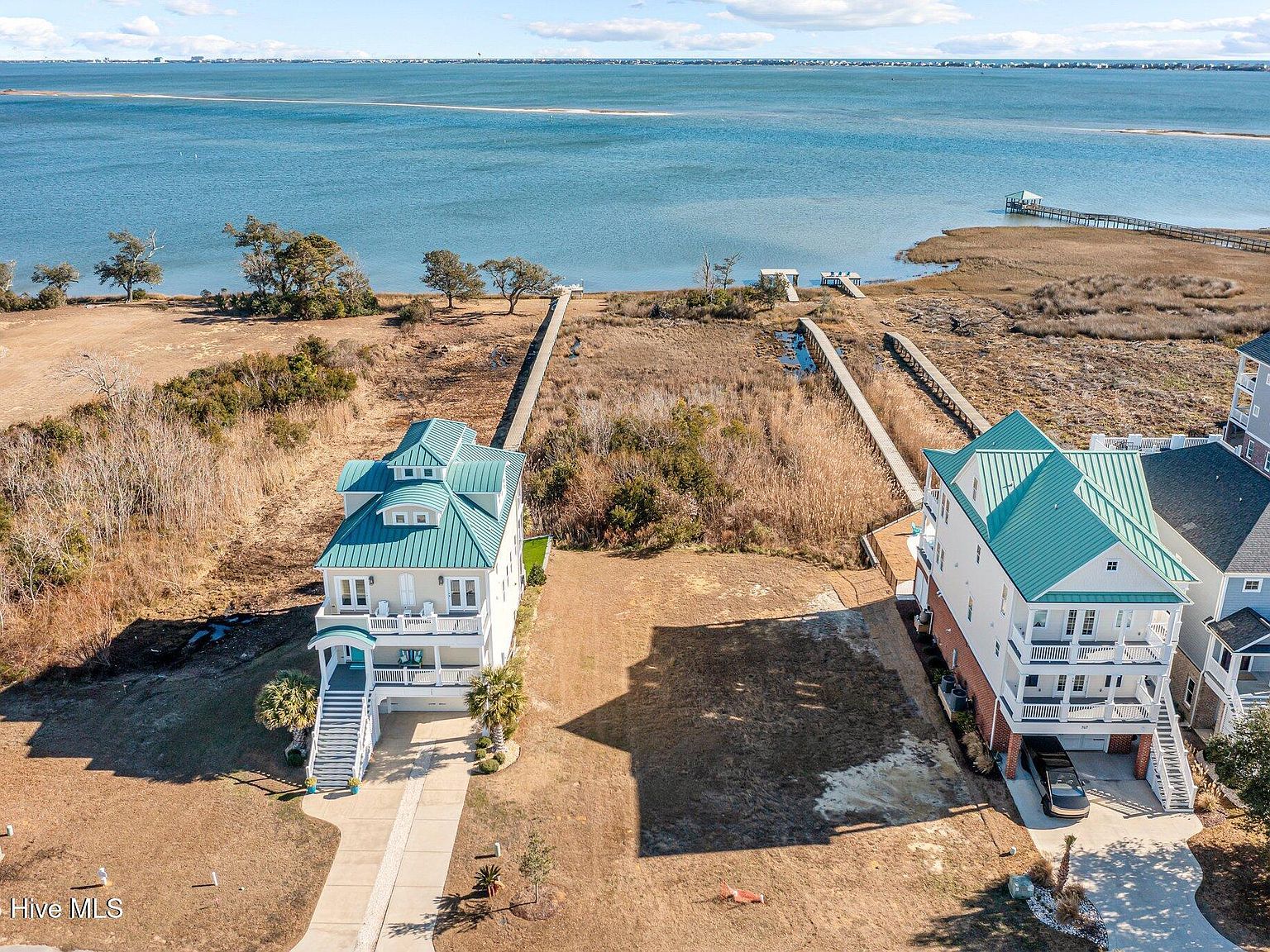 743 Cannonsgate Dr Newport, NC 28570 - Thumbnail 3