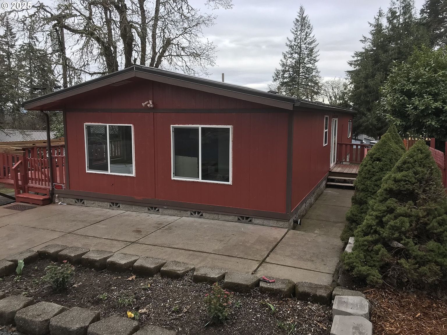 501 S 5th St Springfield, OR 97477 - Thumbnail 3