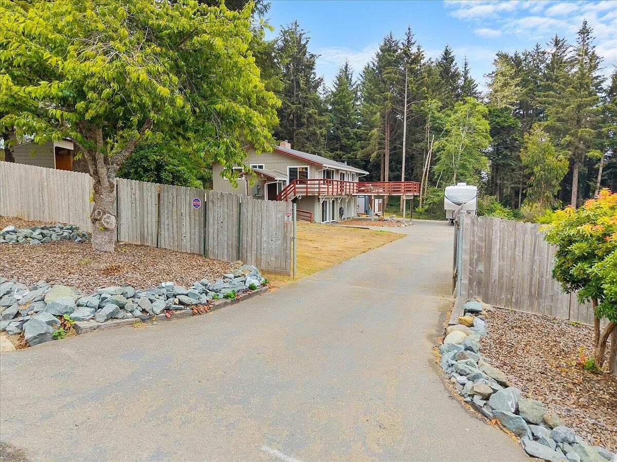 1950 Norton Rd McKinleyville, CA 95519 - Thumbnail 3