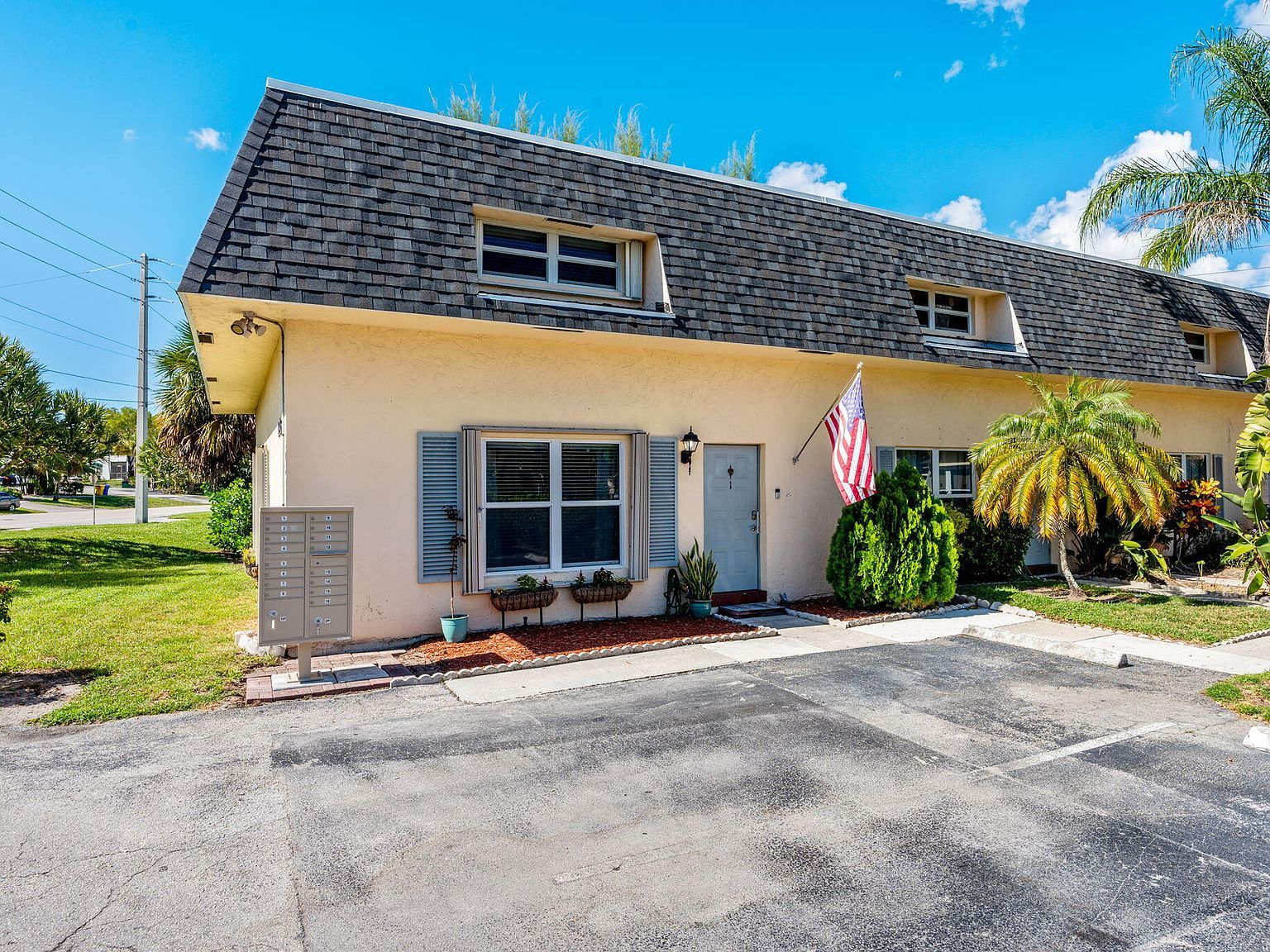 1745 NW 4th Ave APT 1 Boca Raton, FL 33432 - Thumbnail 3